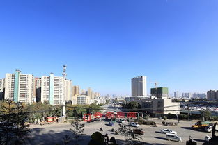 小心房地產泡沫,提防商品下跌
